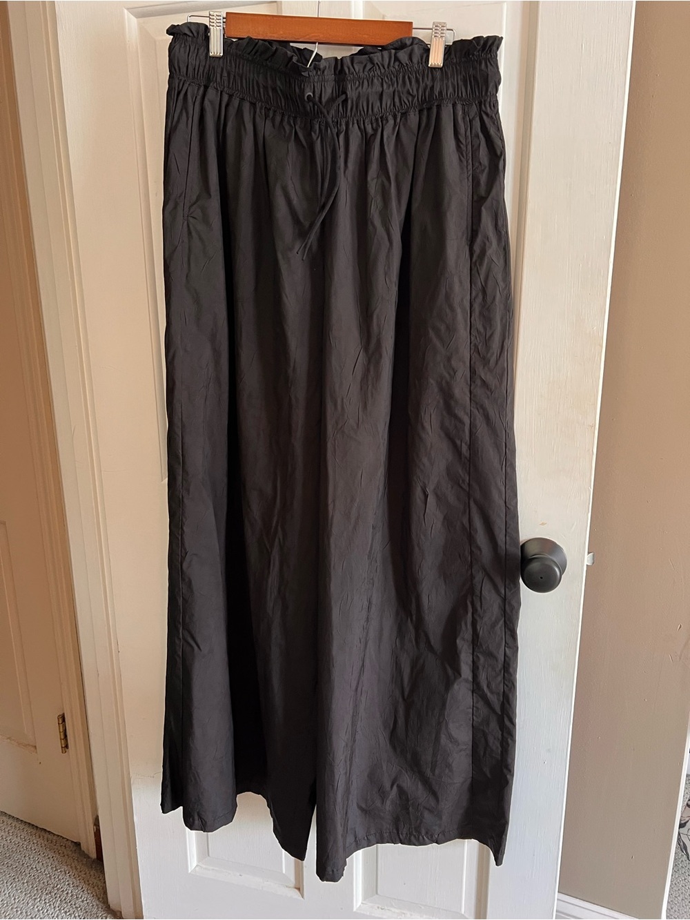 Wide-Leg Black paper bag Elastic-Waist pants Effortless Everyday Comfort